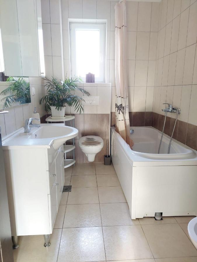 Opanci Villa Ivy With Perfect Privacy, Pool, Sauna And Jacuzzi מראה חיצוני תמונה